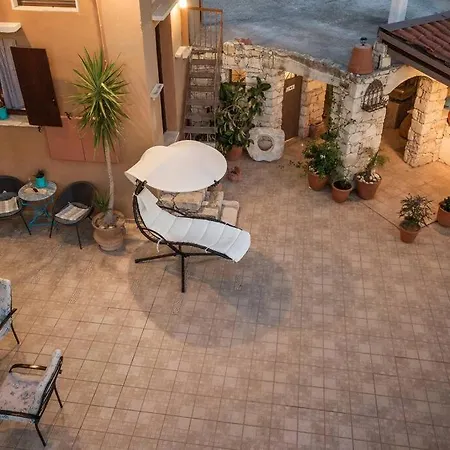 Kritiko Archontiko Villa *